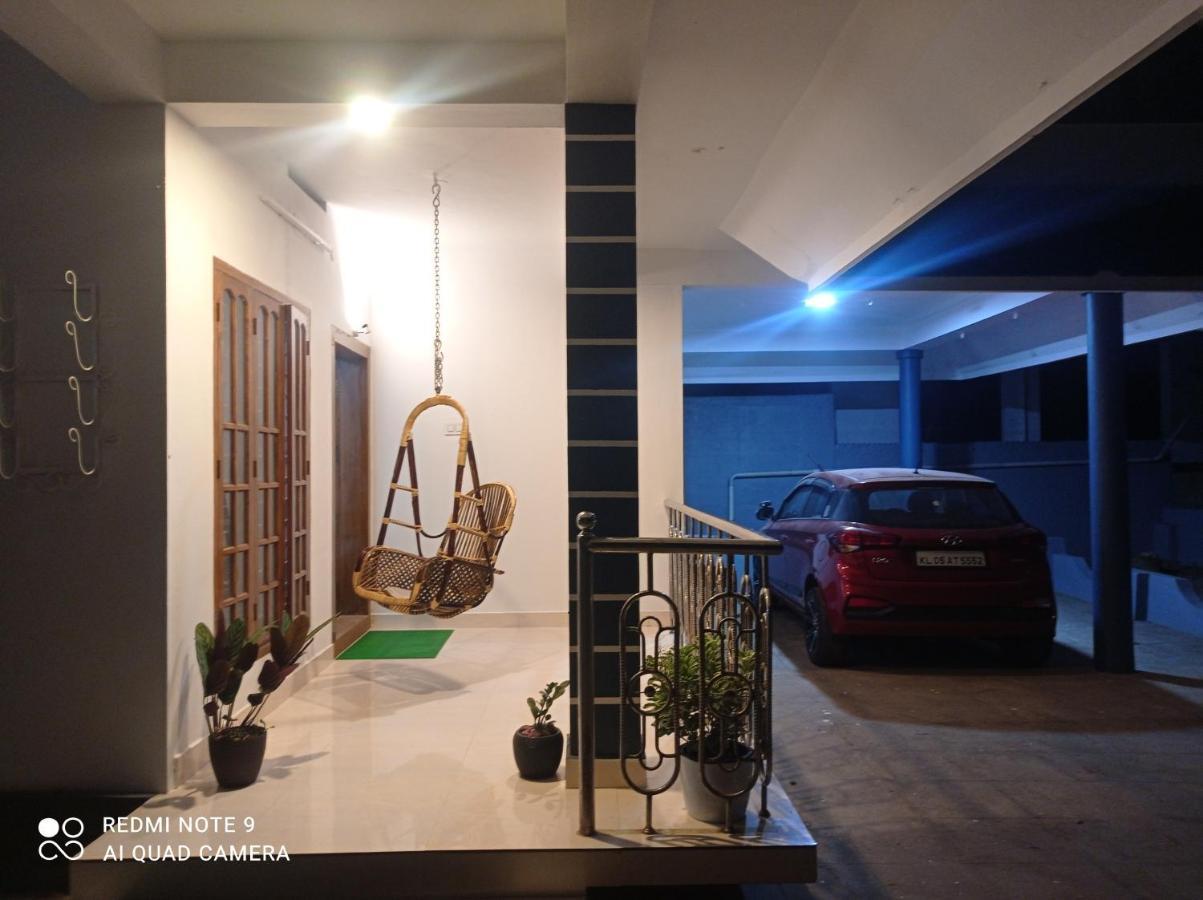 Fab House Apartment Thekkady Ngoại thất bức ảnh