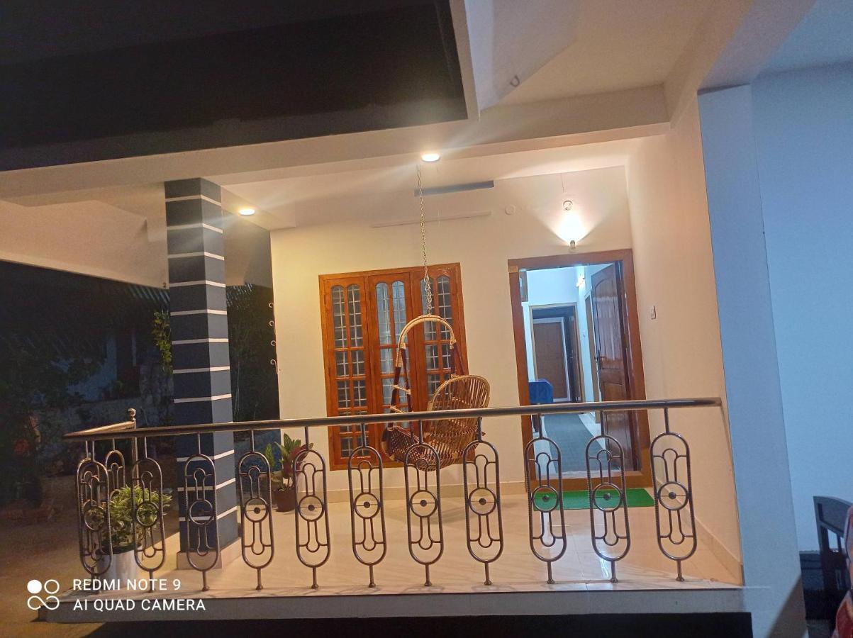 Fab House Apartment Thekkady Ngoại thất bức ảnh